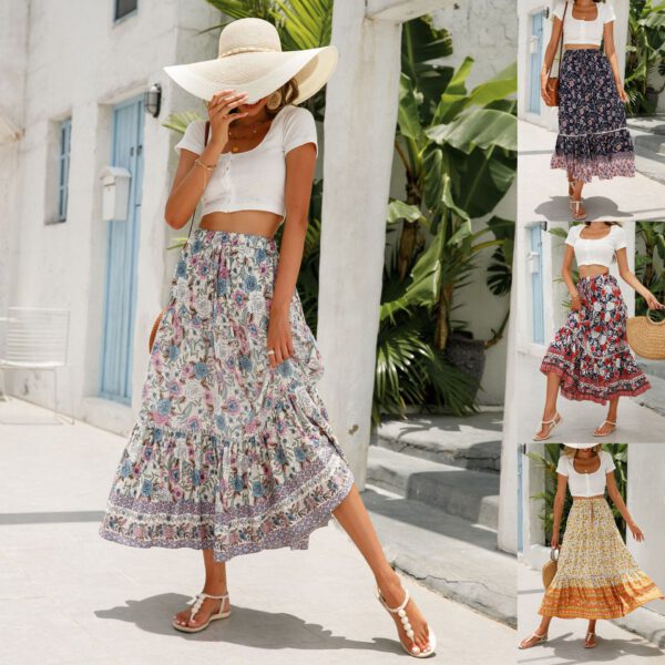 Vestido maxi con paneles de encaje, confeccionado en rayón y con un estampado floral boho